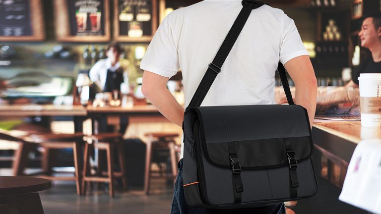 Ouutmee Bartender Bag